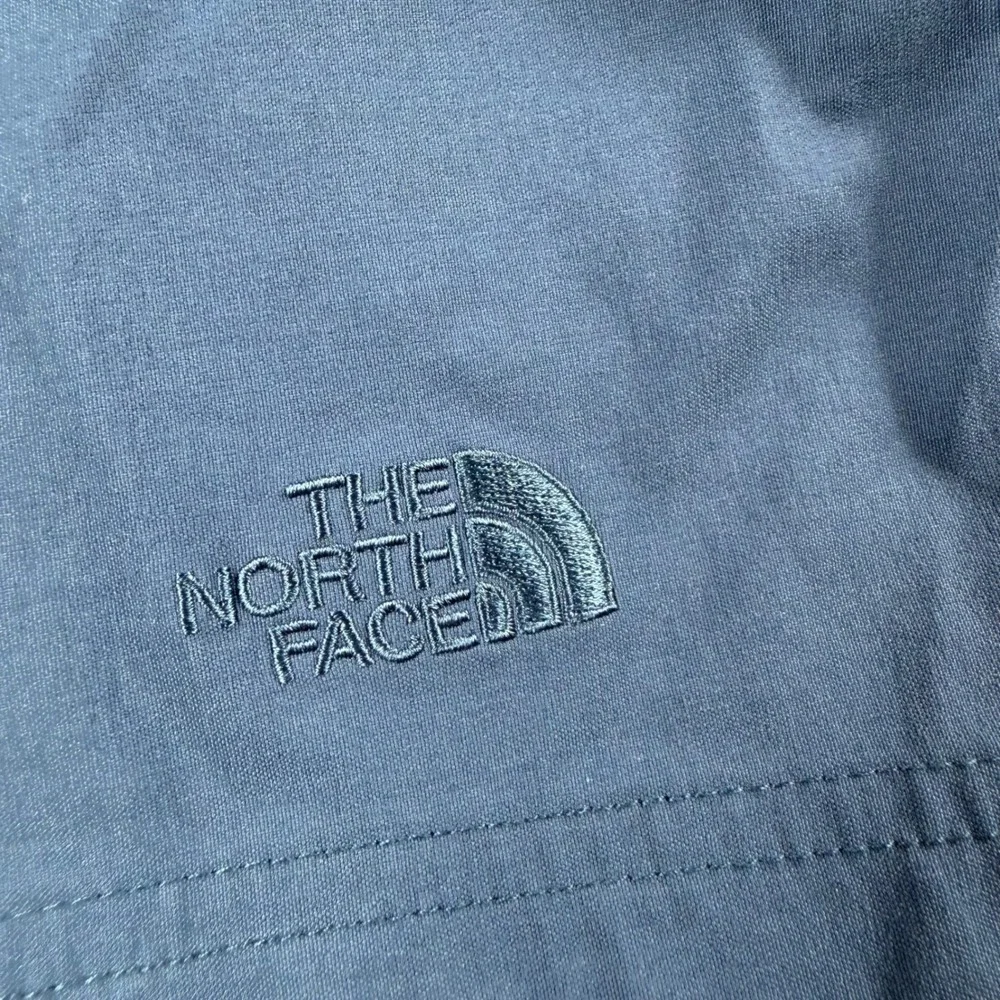 The North Face Mens Blue Hiking Shorts Size 40 Elastic Waist Outdoor Active